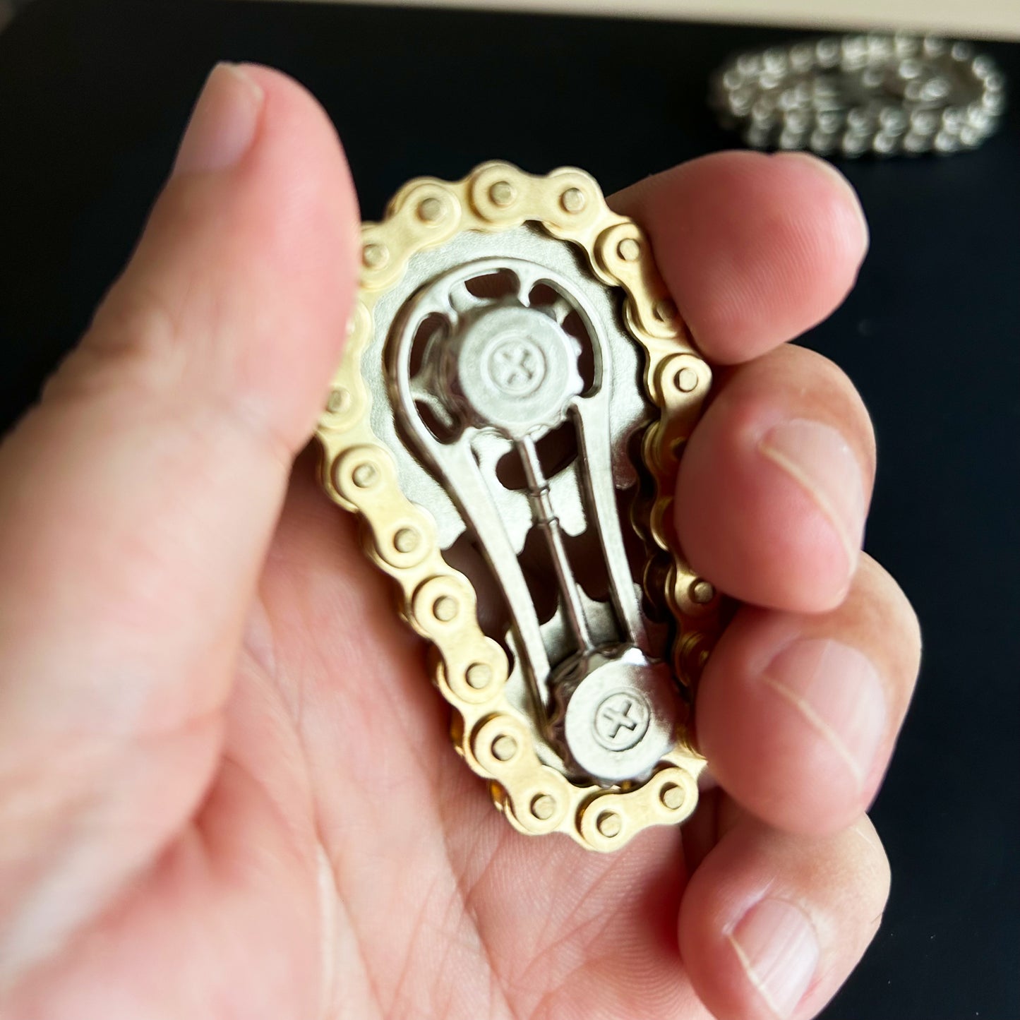 Cool Sprockets Hand Roller Fidget Chain Toys, Metal Fidget Spinner, Sensory Bike Chain Gears, EDC Novelty Anti Anxiety Hand Finger Spinner, Kinetic Desk Office Birthday Gift fro Boys Men Boyfriend